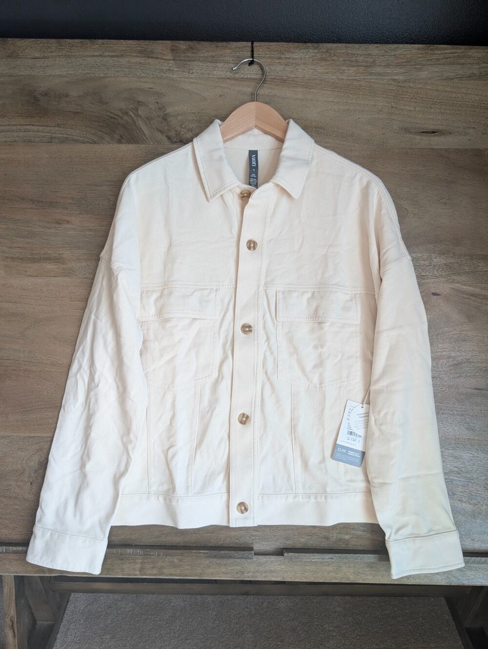 Vuori Mackenzie Jacket Womens S Light Tan Long Sleeve Collared Button Front NWT